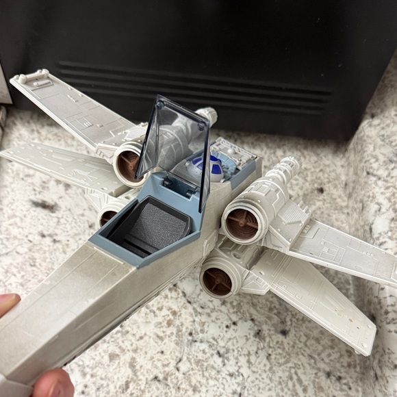 Star Wars Action Figures Set - Black, White, Brown - Picture 7 of 9